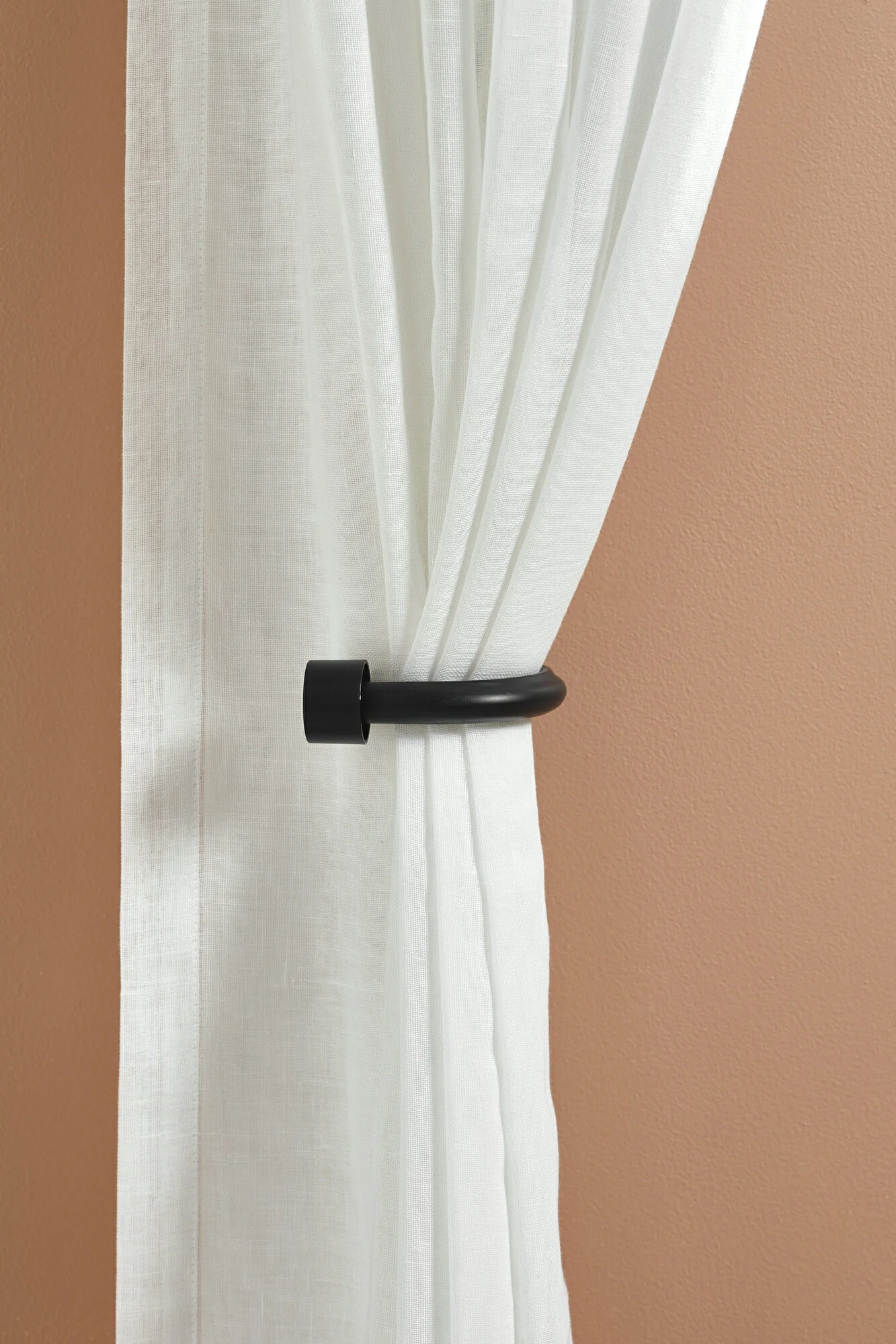 Contempo Curtain Holdbacks (Set of 2)